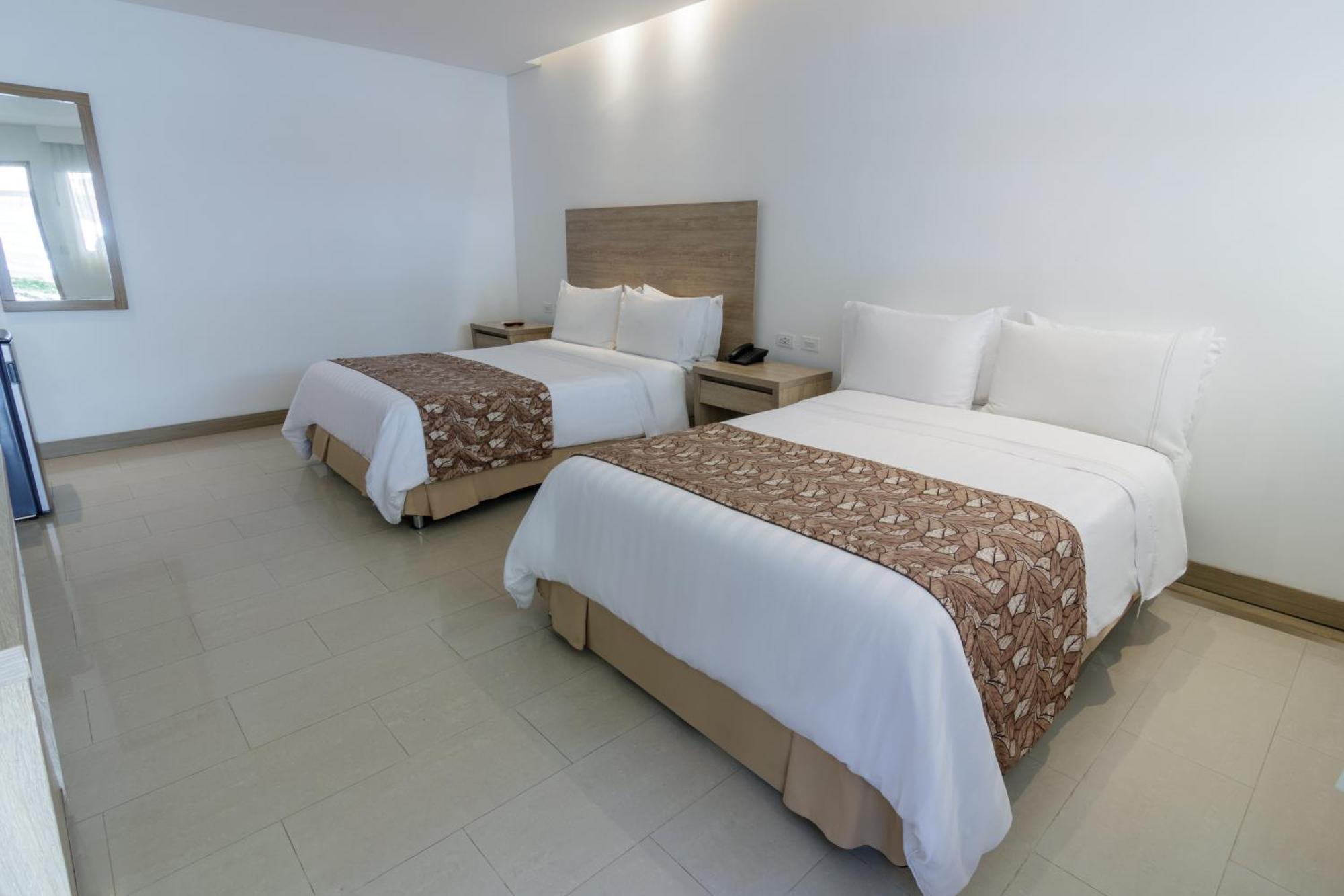 Ghl Hotel Club El Puente Girardot Exterior photo